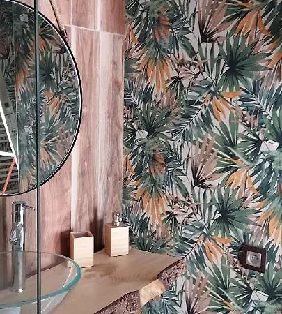Label Vue Chambres D'hotes Avec Piscine Au Boulou Bed & Breakfast